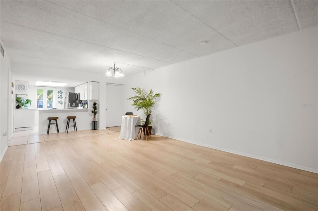 Activo con contrato: $149,900 (2 camas, 2 baños, 1054 Pies cuadrados)