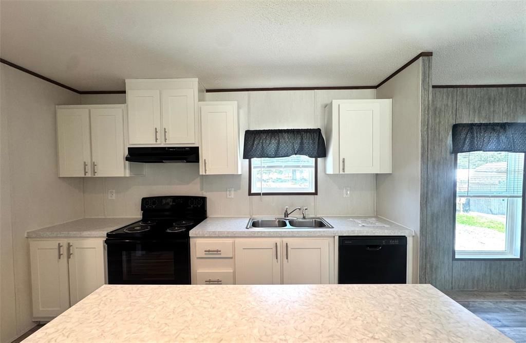 For Sale: $259,950 (3 beds, 2 baths, 1456 Square Feet)