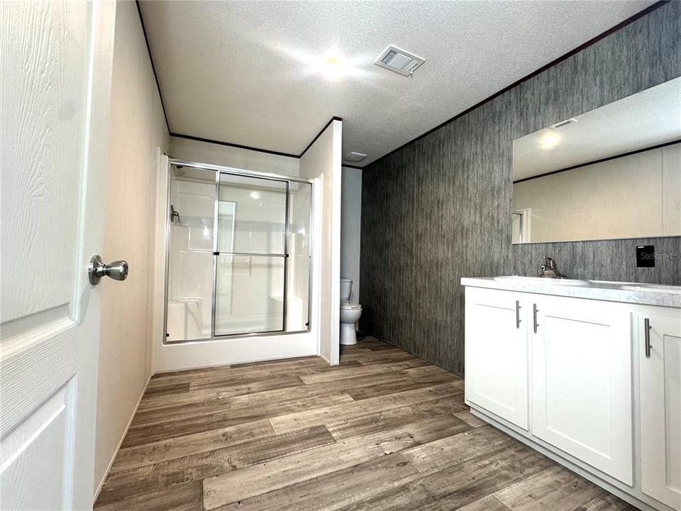 For Sale: $259,950 (3 beds, 2 baths, 1456 Square Feet)