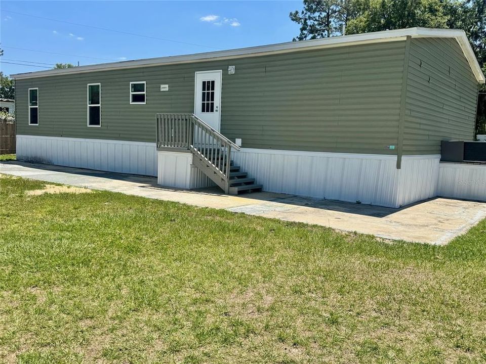 For Sale: $259,950 (3 beds, 2 baths, 1456 Square Feet)