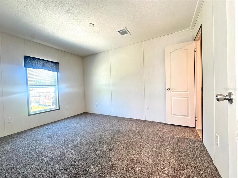 For Sale: $259,950 (3 beds, 2 baths, 1456 Square Feet)