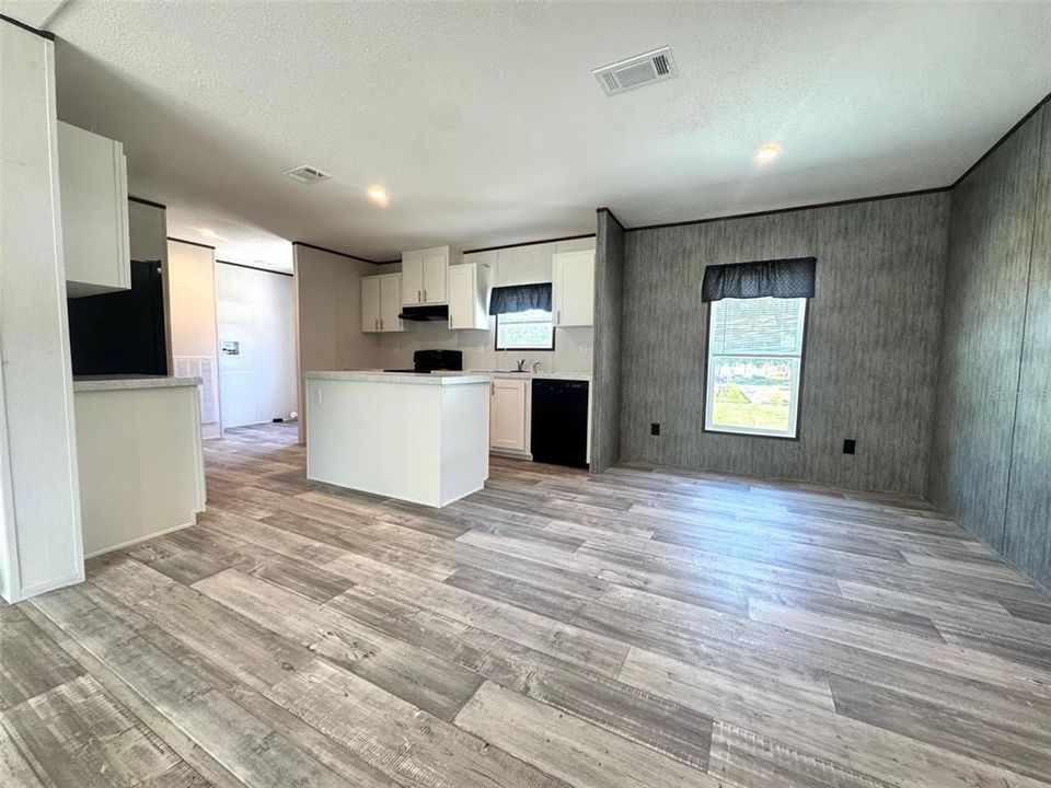 For Sale: $259,950 (3 beds, 2 baths, 1456 Square Feet)