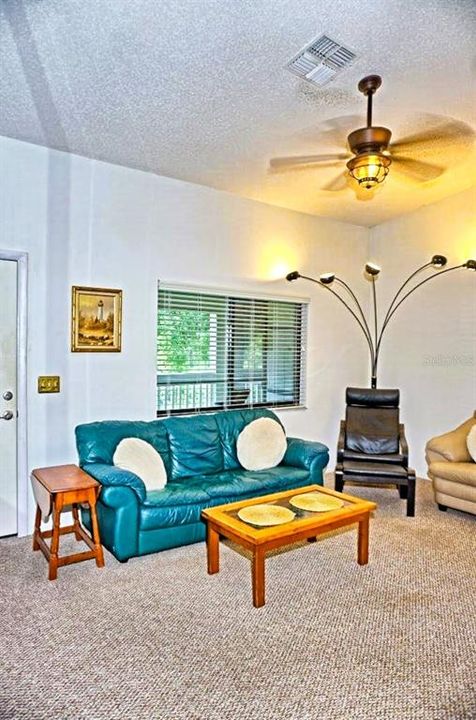 For Sale: $144,900 (1 beds, 1 baths, 666 Square Feet)