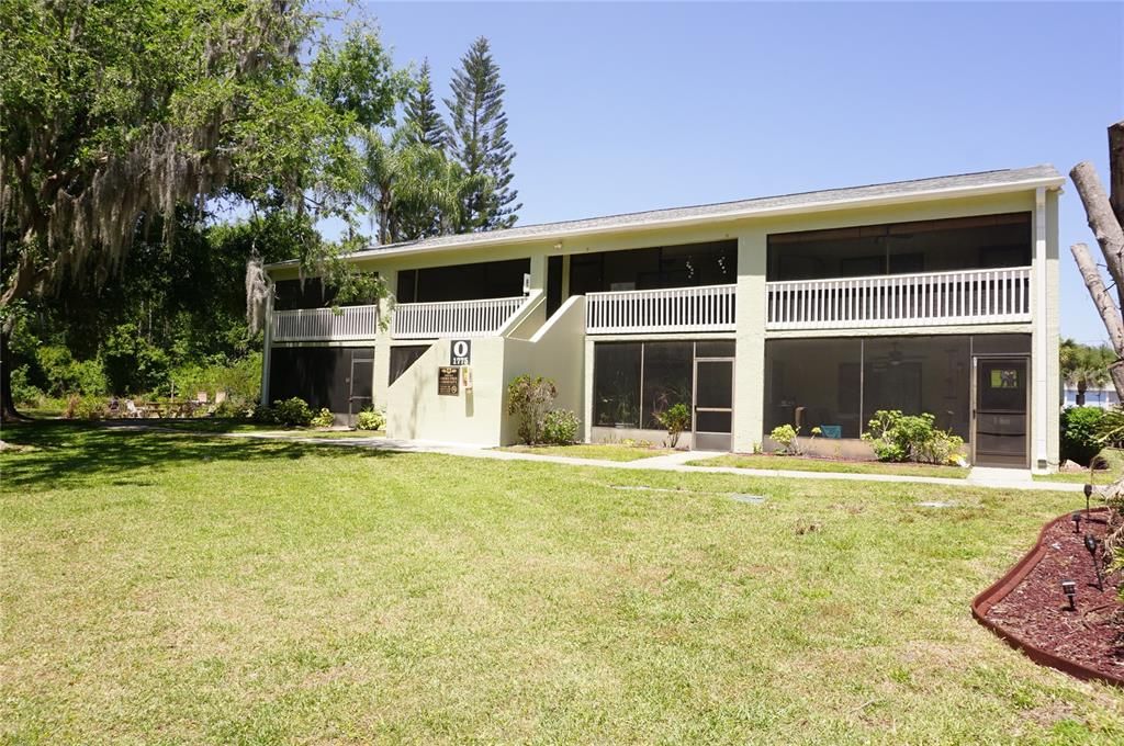 For Sale: $144,900 (1 beds, 1 baths, 666 Square Feet)