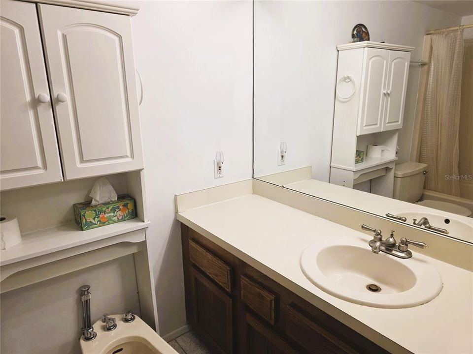 For Sale: $144,900 (1 beds, 1 baths, 666 Square Feet)