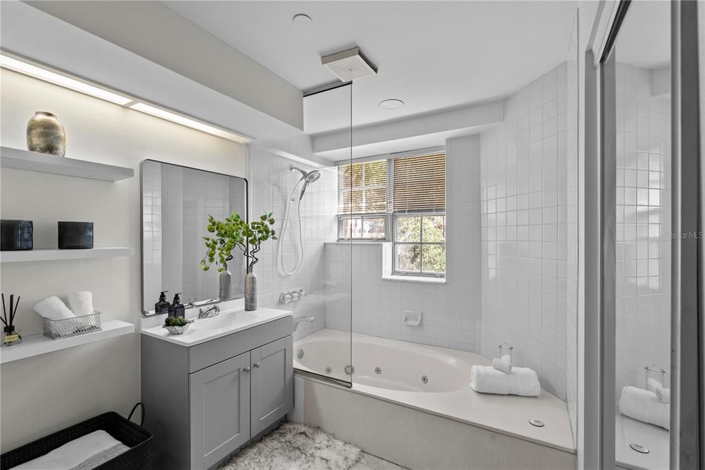 Active With Contract: $775,000 (2 beds, 2 baths, 1505 Square Feet)