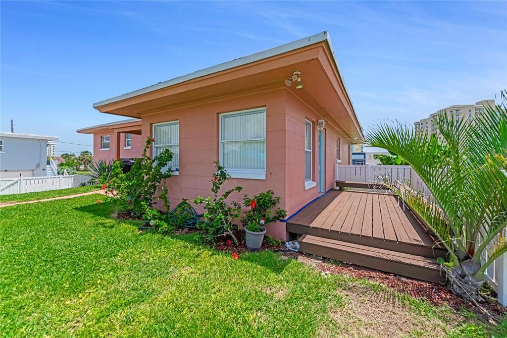Active With Contract: $499,000 (3 beds, 2 baths, 1836 Square Feet)