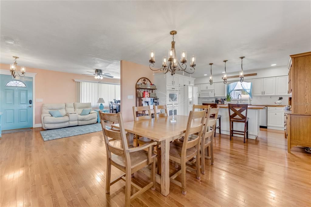 Active With Contract: $499,000 (3 beds, 2 baths, 1836 Square Feet)