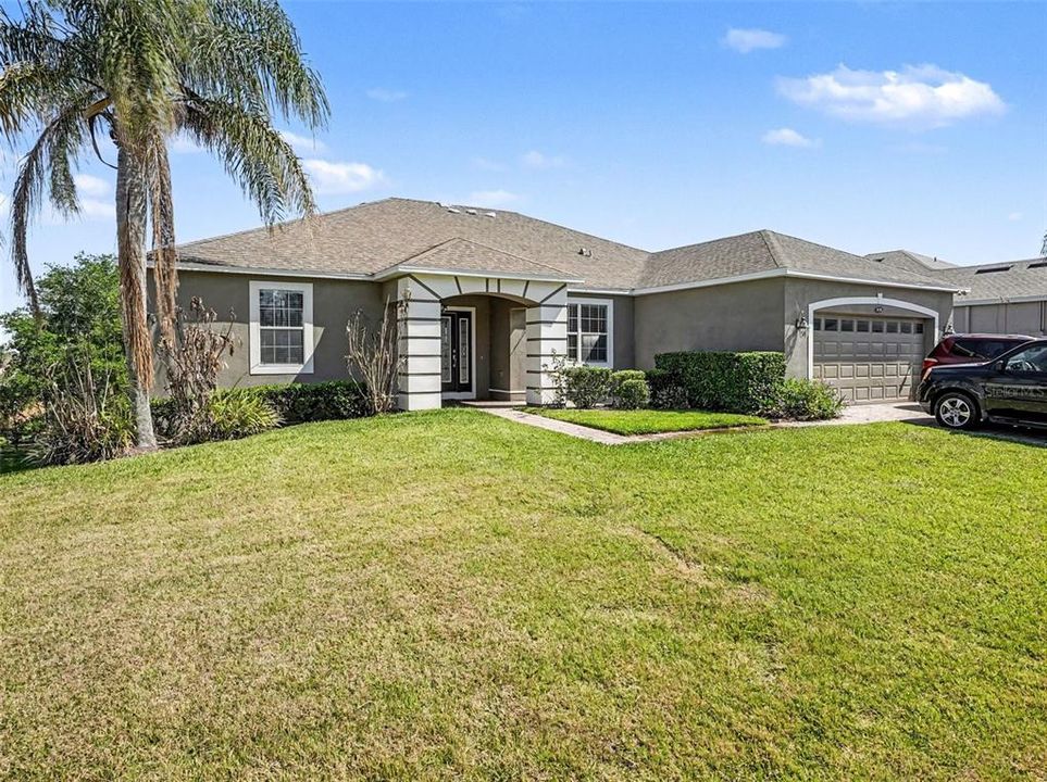 For Sale: $650,000 (6 beds, 4 baths, 4936 Square Feet)