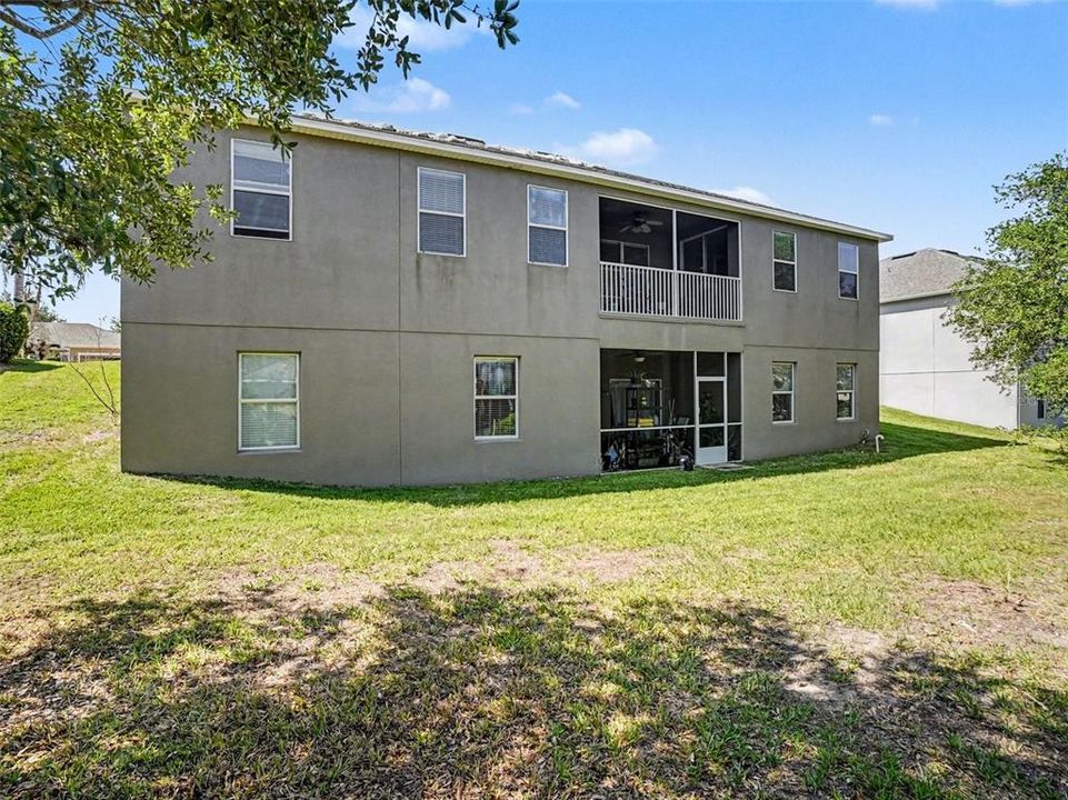 For Sale: $650,000 (6 beds, 4 baths, 4936 Square Feet)