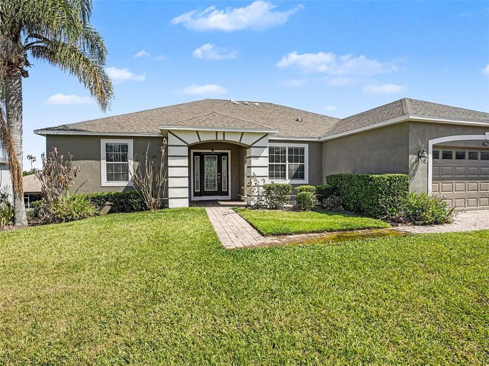 For Sale: $650,000 (6 beds, 4 baths, 4936 Square Feet)