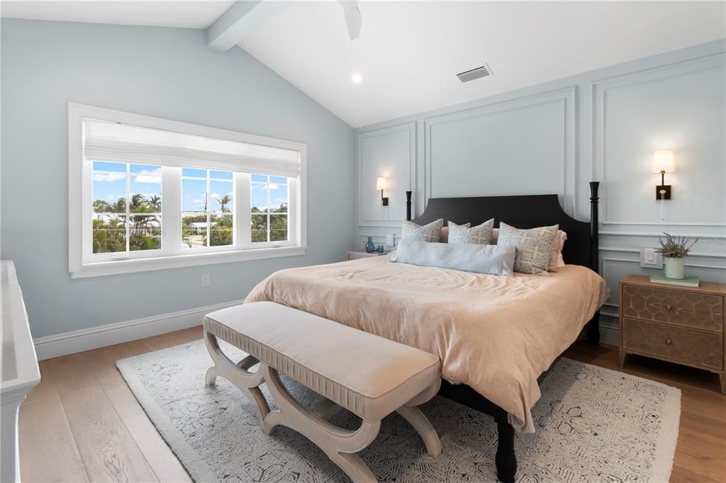 For Sale: $4,095,000 (4 beds, 4 baths, 3102 Square Feet)