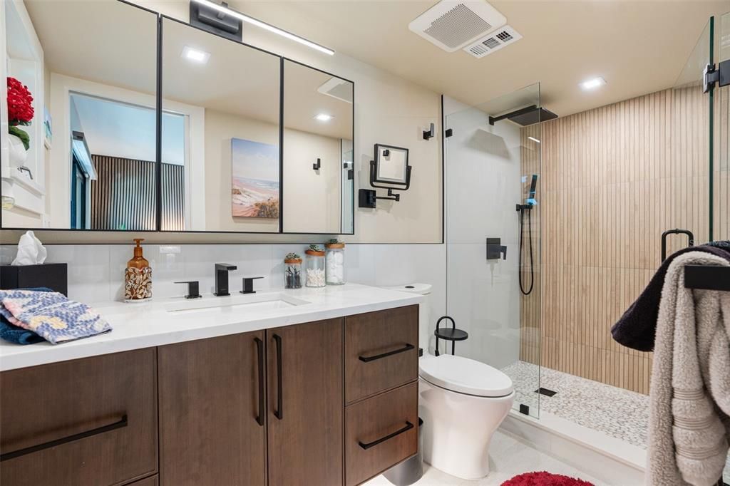 For Rent: $5,500 (2 beds, 2 baths, 1331 Square Feet)