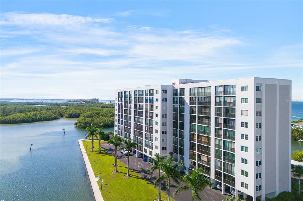 For Rent: $5,500 (2 beds, 2 baths, 1331 Square Feet)