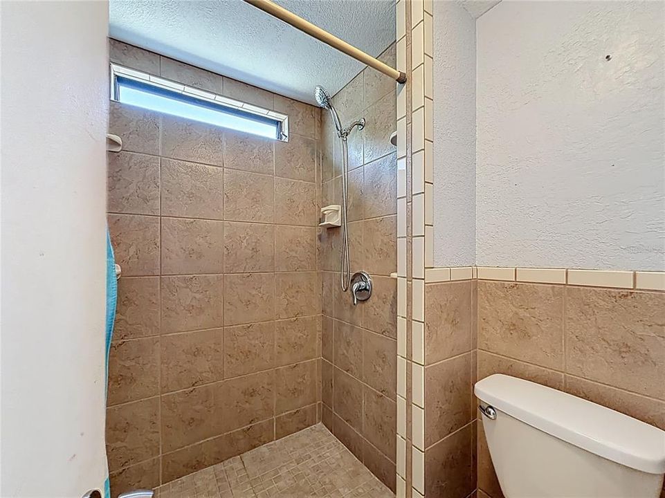 En Venta: $114,900 (2 camas, 2 baños, 1144 Pies cuadrados)