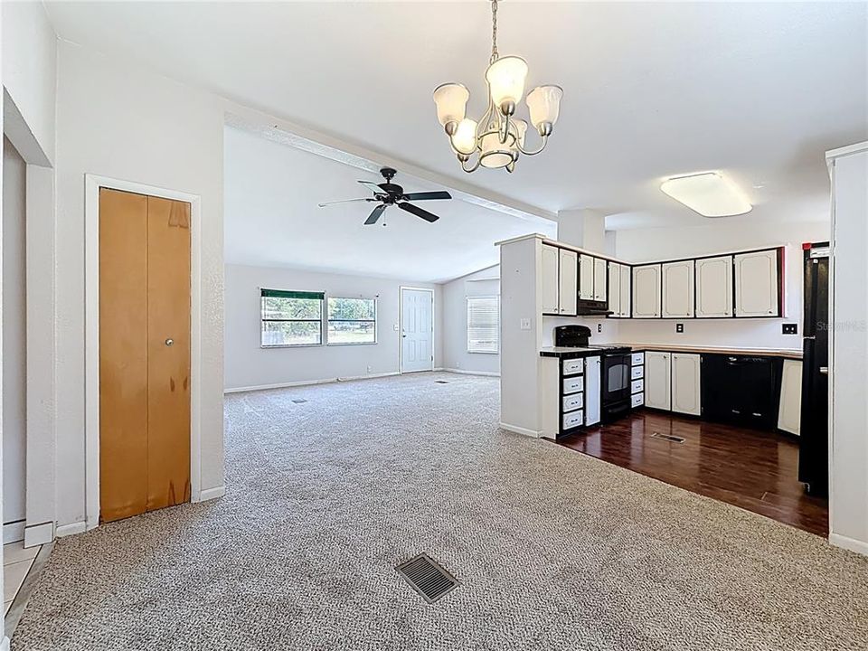 En Venta: $114,900 (2 camas, 2 baños, 1144 Pies cuadrados)