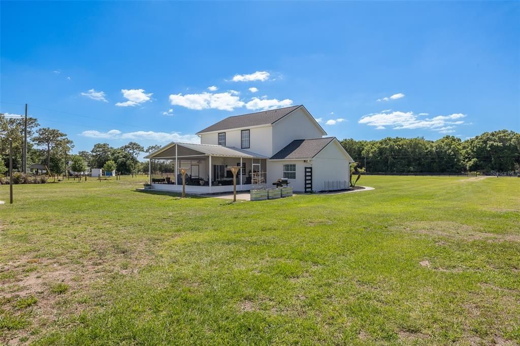 En Venta: $729,900 (4 camas, 3 baños, 2181 Pies cuadrados)
