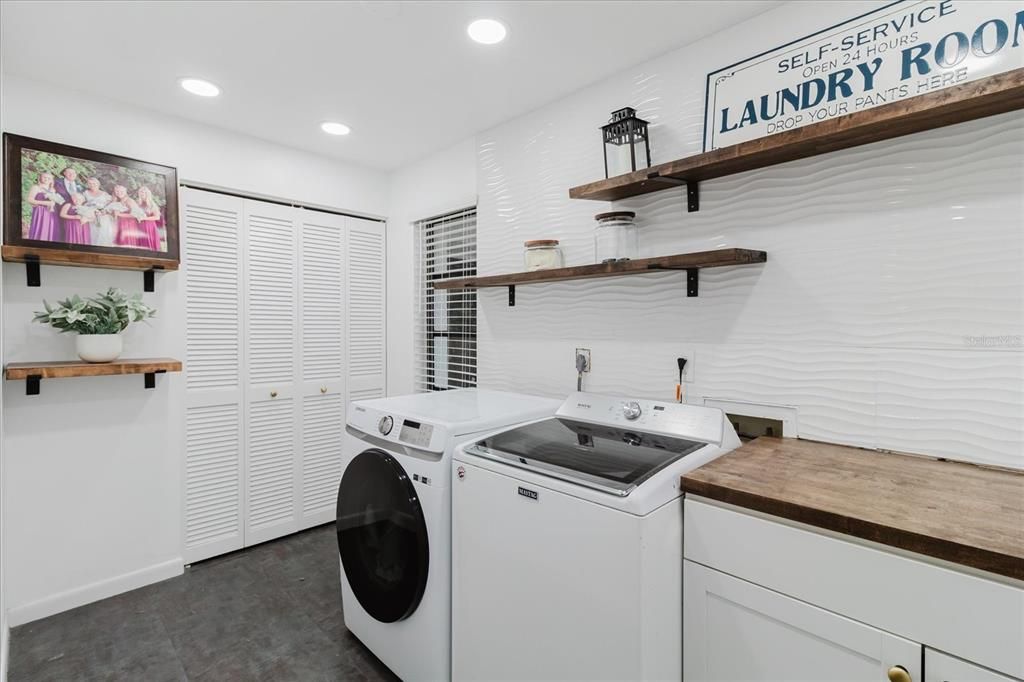 Activo con contrato: $714,900 (3 camas, 2 baños, 2668 Pies cuadrados)