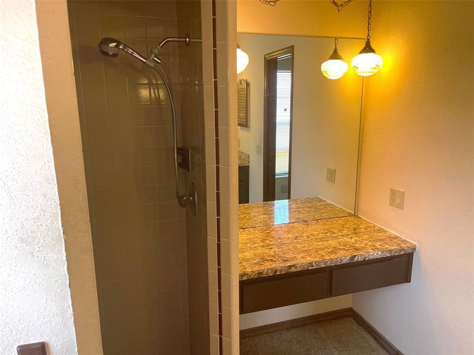Active With Contract: $215,000 (3 beds, 2 baths, 1708 Square Feet)