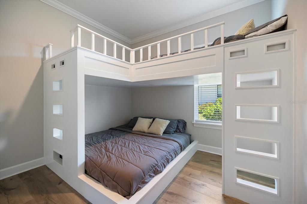 For Sale: $1,695,000 (4 beds, 3 baths, 3218 Square Feet)