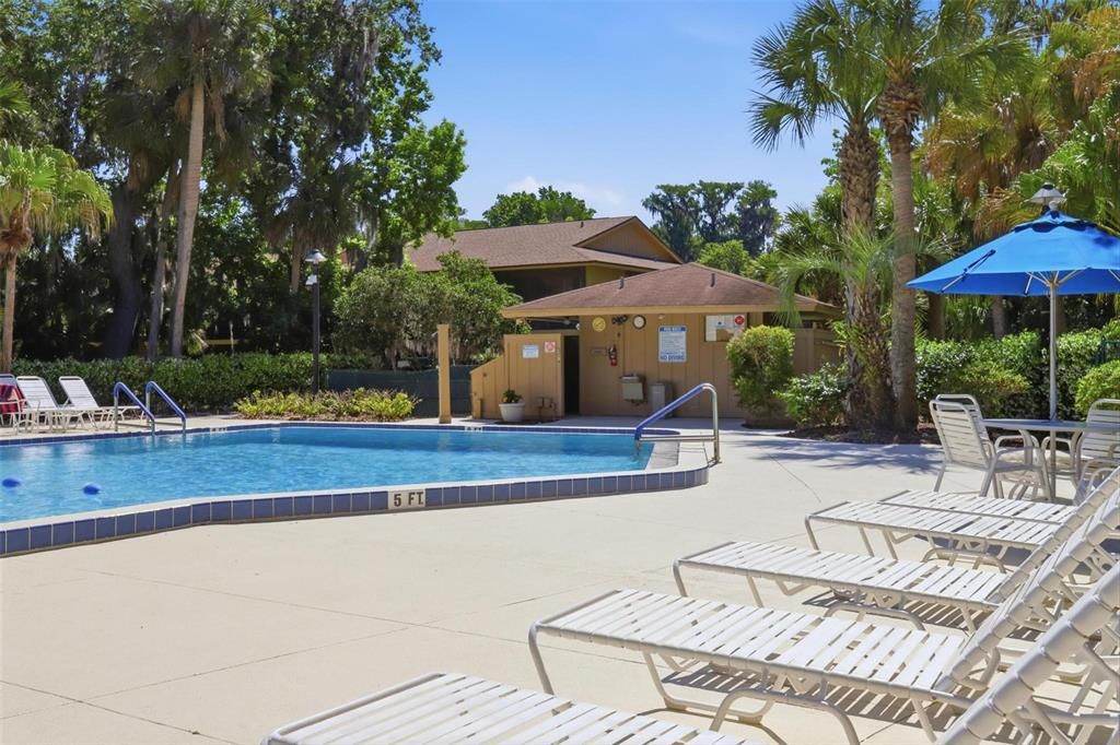 For Sale: $175,000 (2 beds, 2 baths, 897 Square Feet)