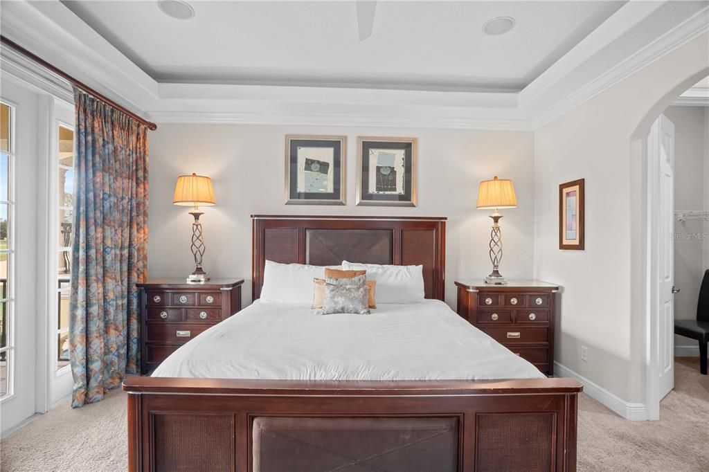En Venta: $1,125,000 (5 camas, 4 baños, 3586 Pies cuadrados)