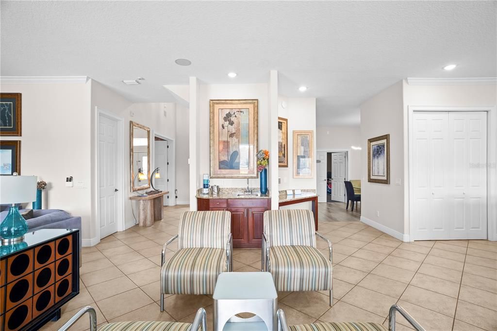 En Venta: $1,125,000 (5 camas, 4 baños, 3586 Pies cuadrados)