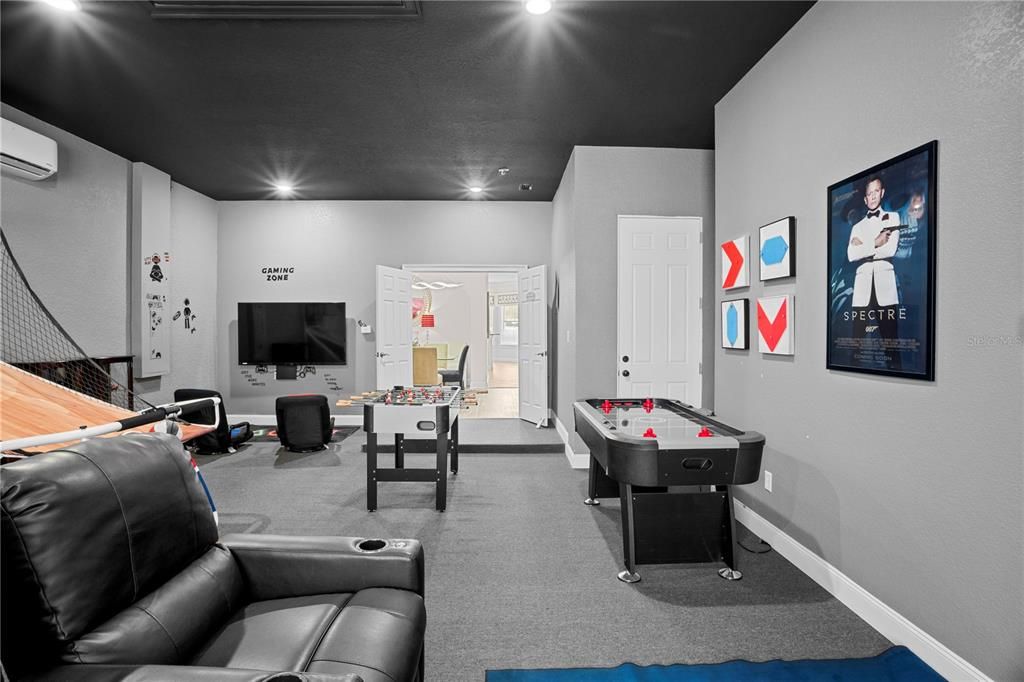 En Venta: $1,125,000 (5 camas, 4 baños, 3586 Pies cuadrados)