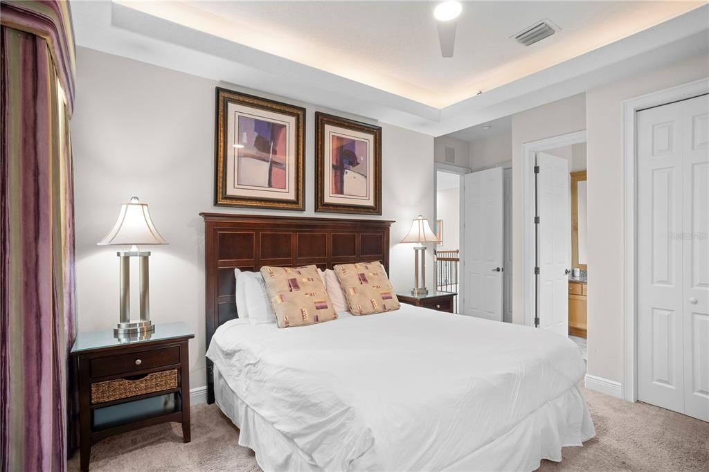 En Venta: $1,125,000 (5 camas, 4 baños, 3586 Pies cuadrados)