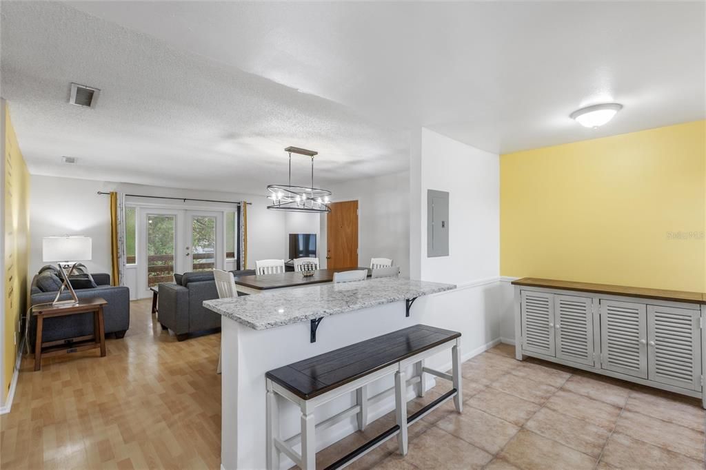 En Venta: $133,000 (2 camas, 2 baños, 1036 Pies cuadrados)