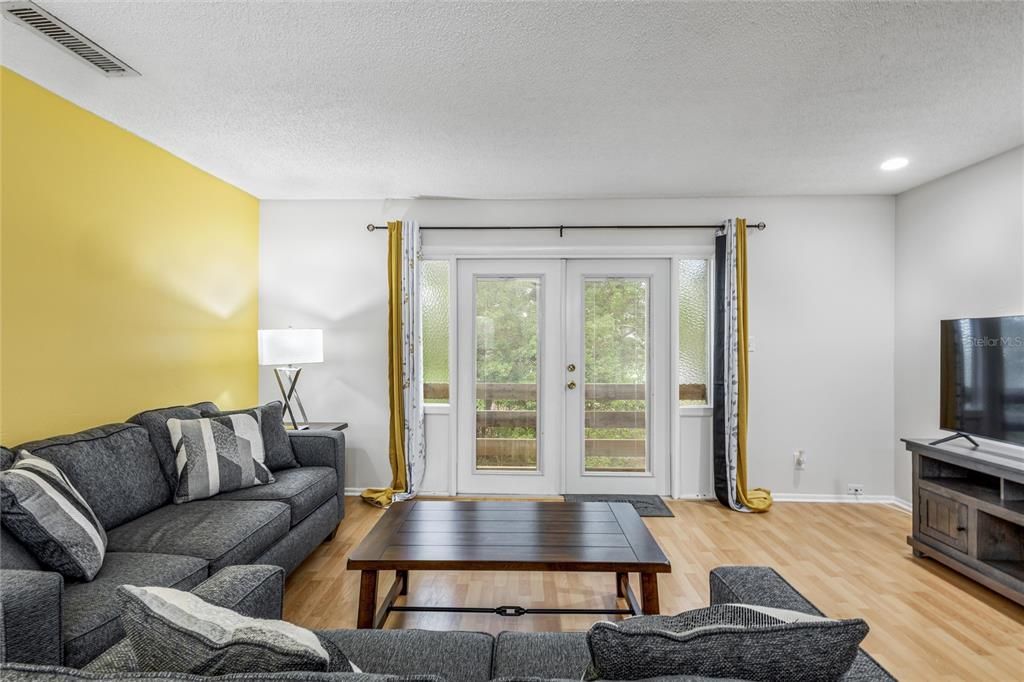 En Venta: $133,000 (2 camas, 2 baños, 1036 Pies cuadrados)