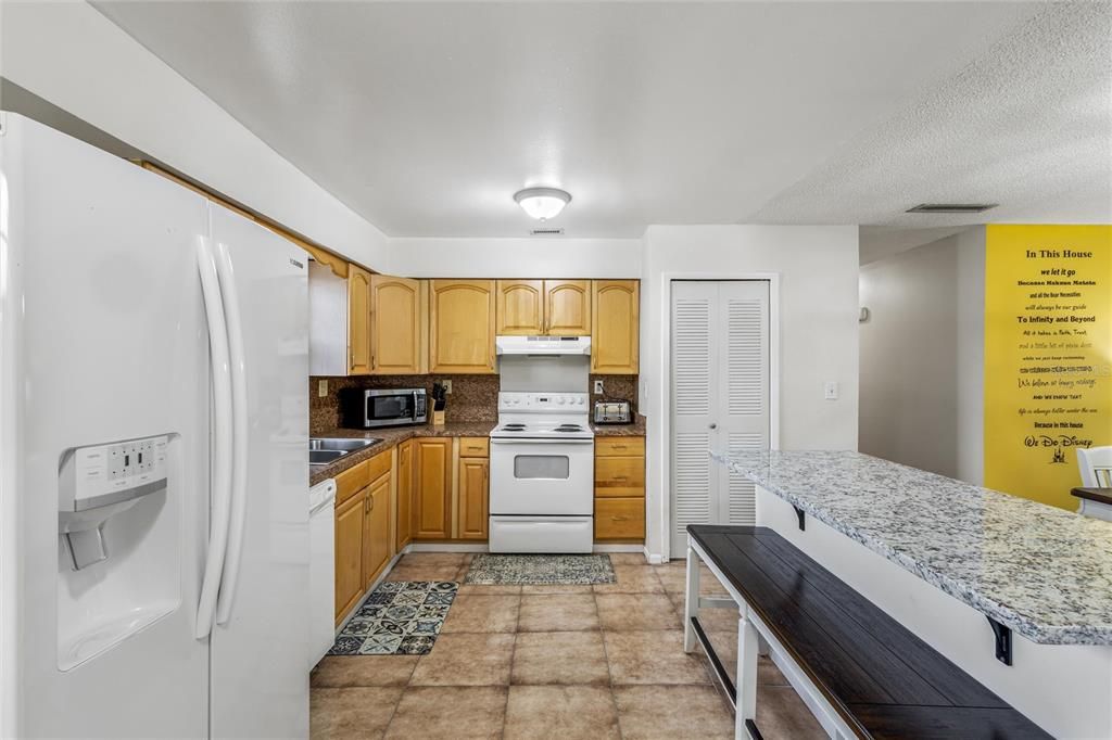 En Venta: $133,000 (2 camas, 2 baños, 1036 Pies cuadrados)