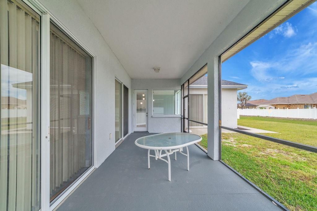 En Venta: $419,000 (4 camas, 2 baños, 2639 Pies cuadrados)