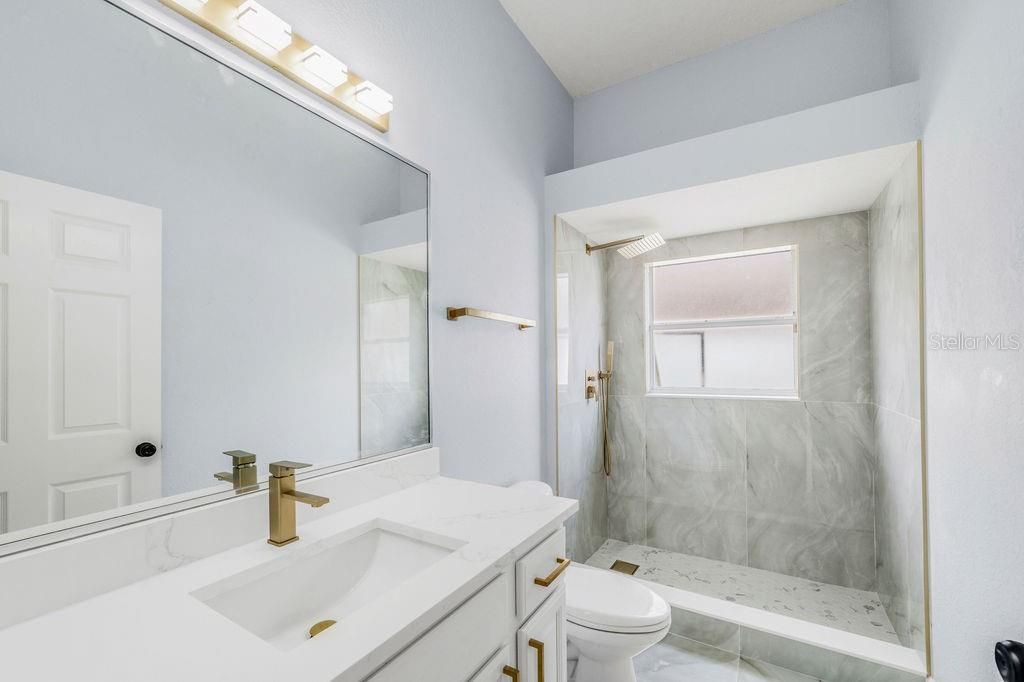 En Venta: $419,000 (4 camas, 2 baños, 2639 Pies cuadrados)