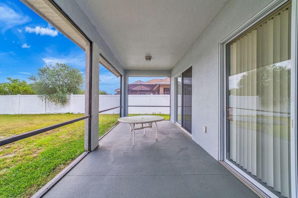 En Venta: $419,000 (4 camas, 2 baños, 2639 Pies cuadrados)