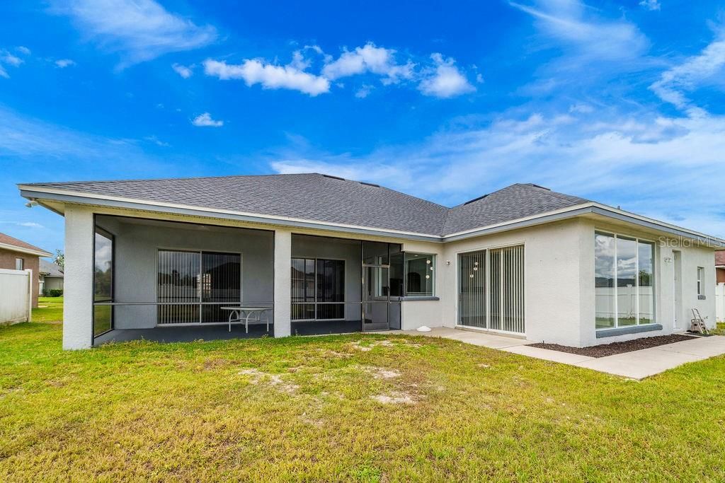 En Venta: $419,000 (4 camas, 2 baños, 2639 Pies cuadrados)