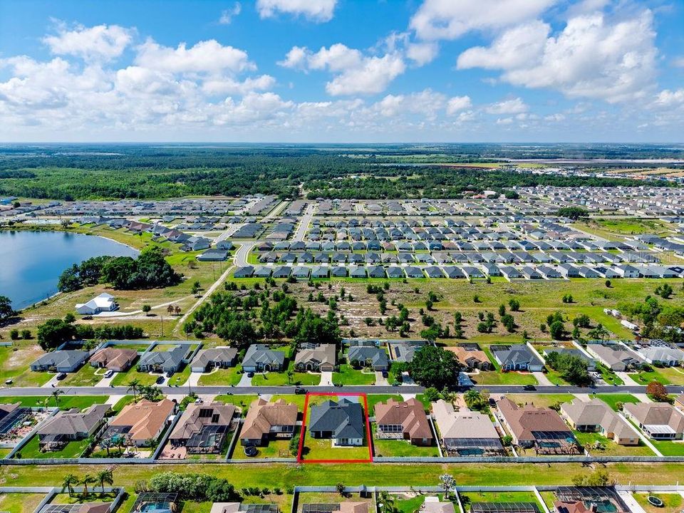 En Venta: $419,000 (4 camas, 2 baños, 2639 Pies cuadrados)