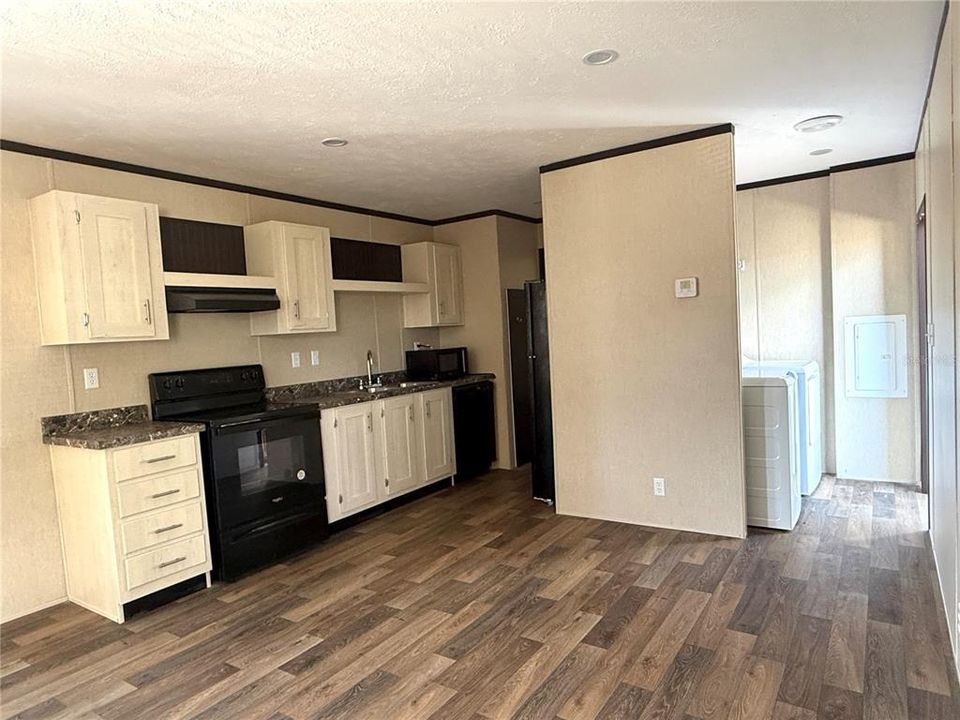 В аренду: $1,450 (3 спален, 2 ванн, 995 Квадратных фут)