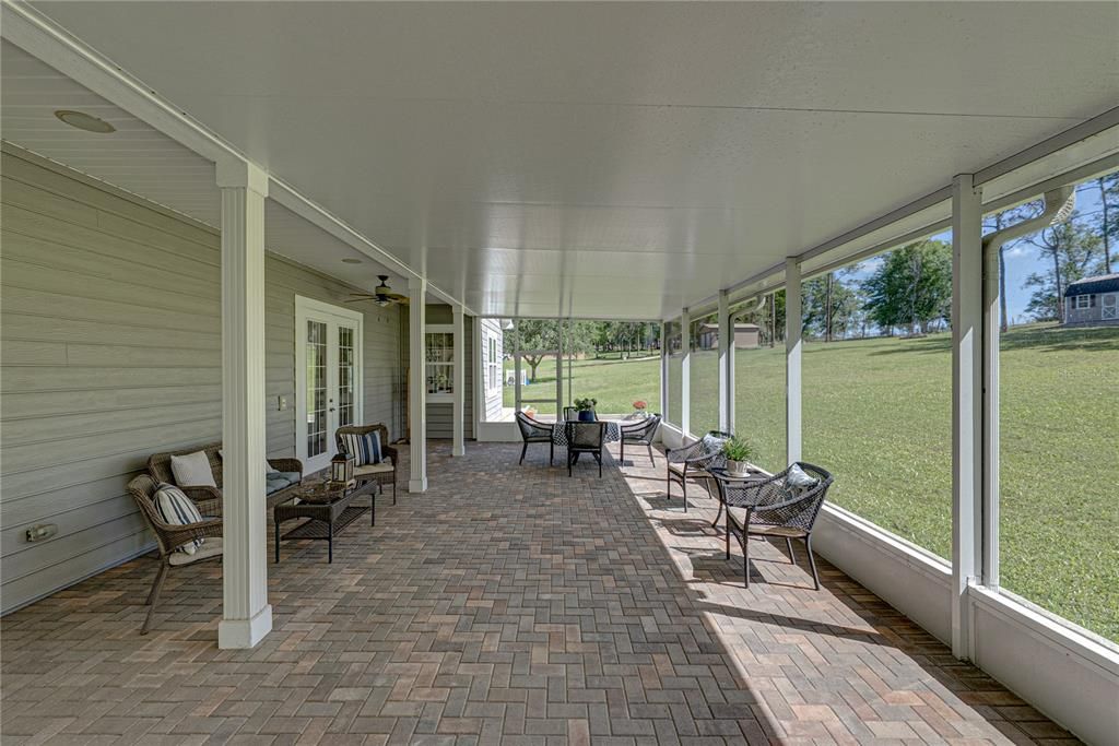 For Sale: $799,900 (3 beds, 3 baths, 2695 Square Feet)