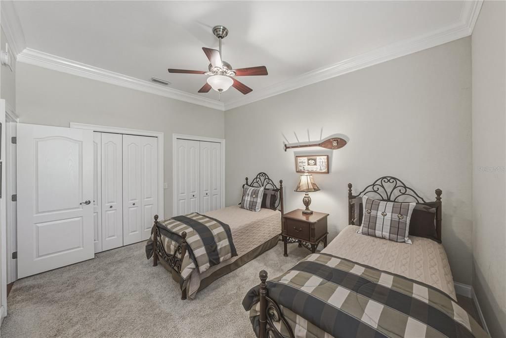 For Sale: $799,900 (3 beds, 3 baths, 2695 Square Feet)