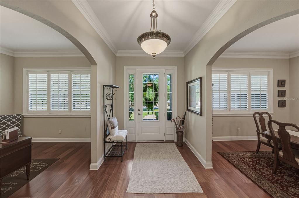 For Sale: $799,900 (3 beds, 3 baths, 2695 Square Feet)