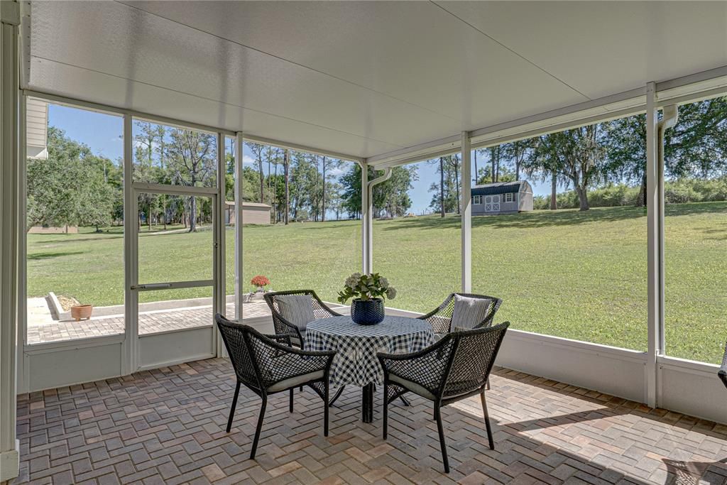 For Sale: $799,900 (3 beds, 3 baths, 2695 Square Feet)