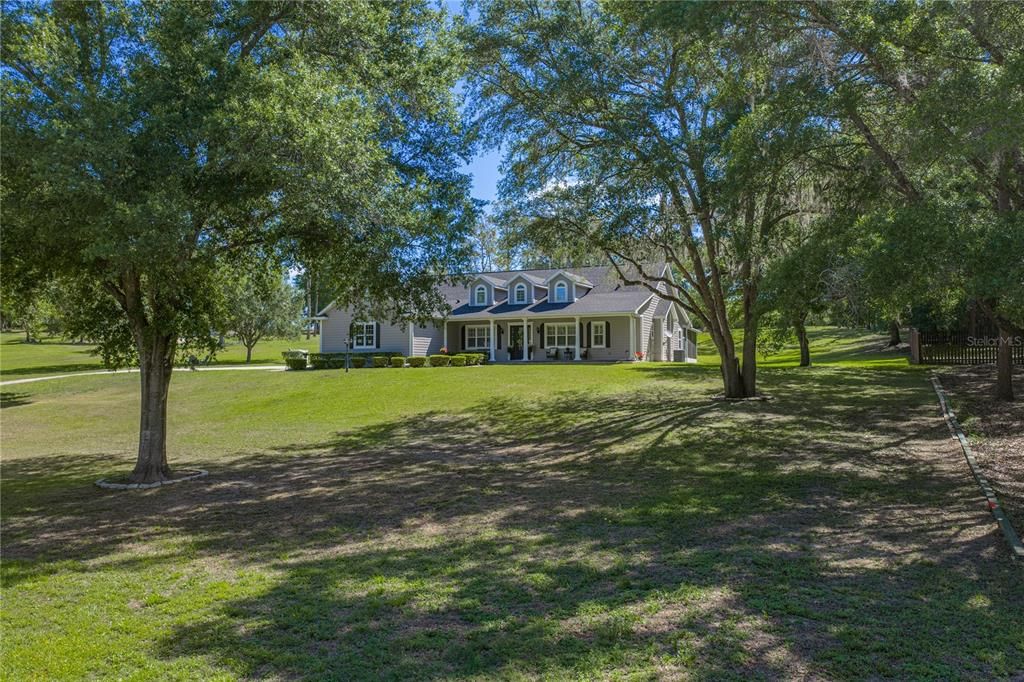For Sale: $799,900 (3 beds, 3 baths, 2695 Square Feet)