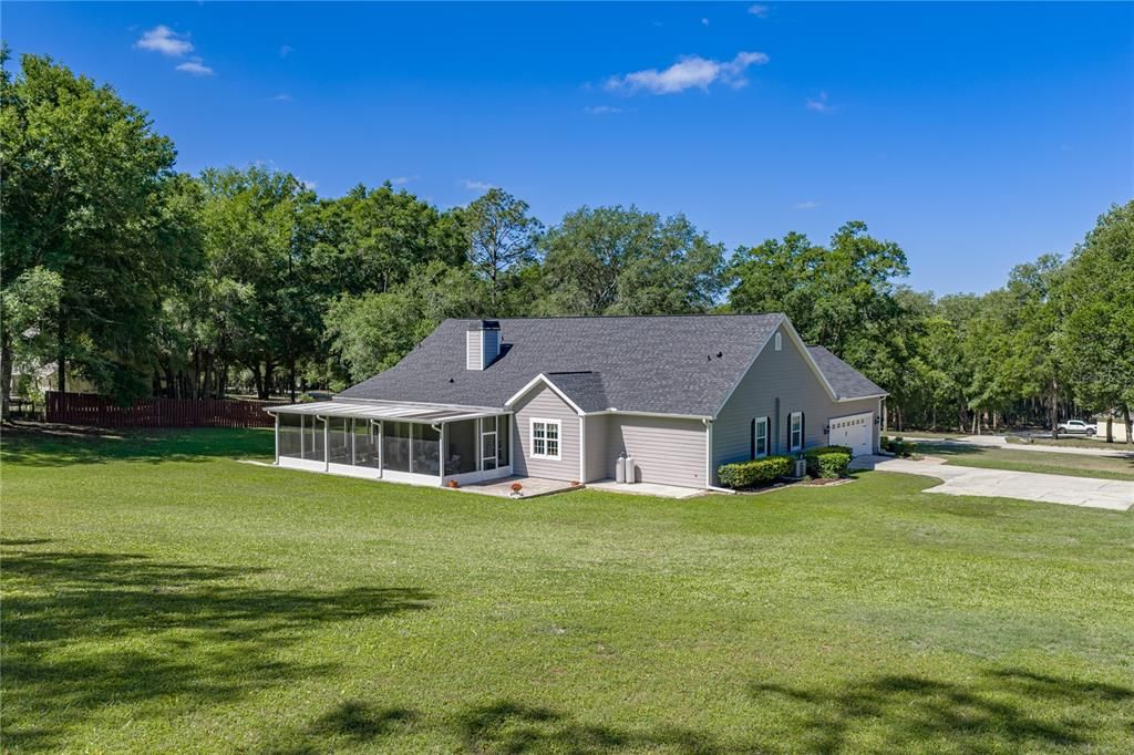 For Sale: $799,900 (3 beds, 3 baths, 2695 Square Feet)