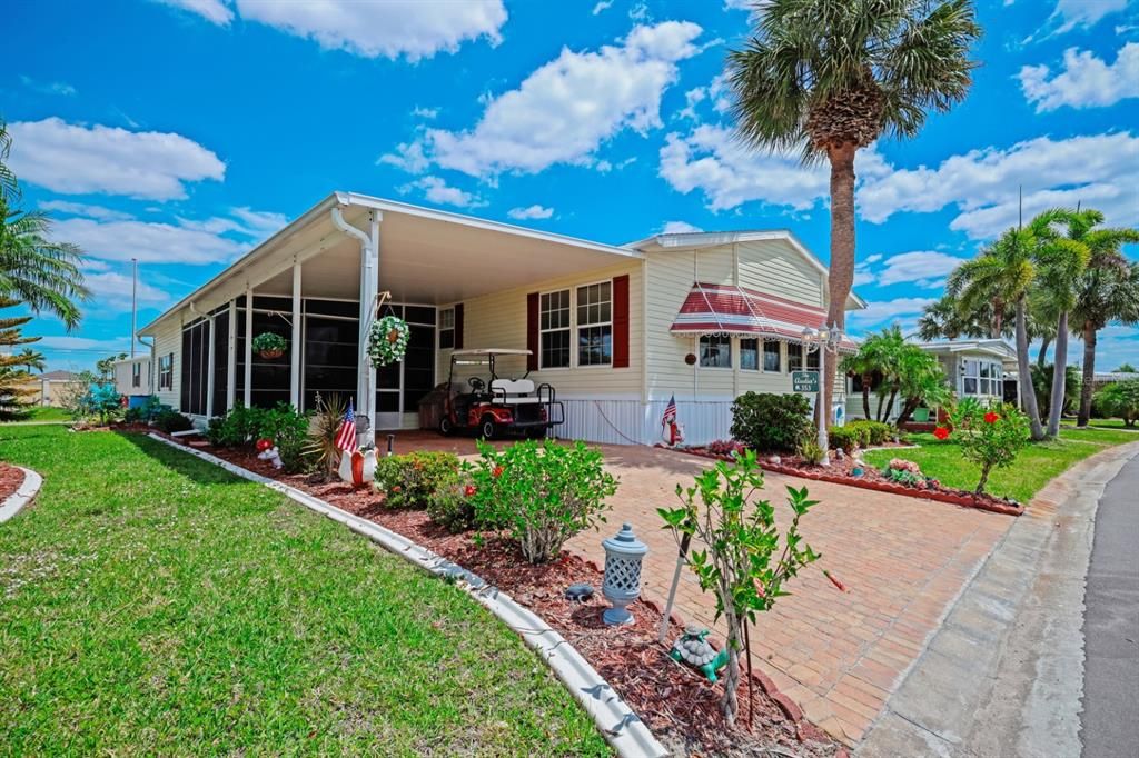 Activo con contrato: $229,000 (2 camas, 2 baños, 1566 Pies cuadrados)