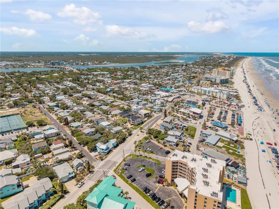 Active With Contract: $650,000 (0.13 acres)