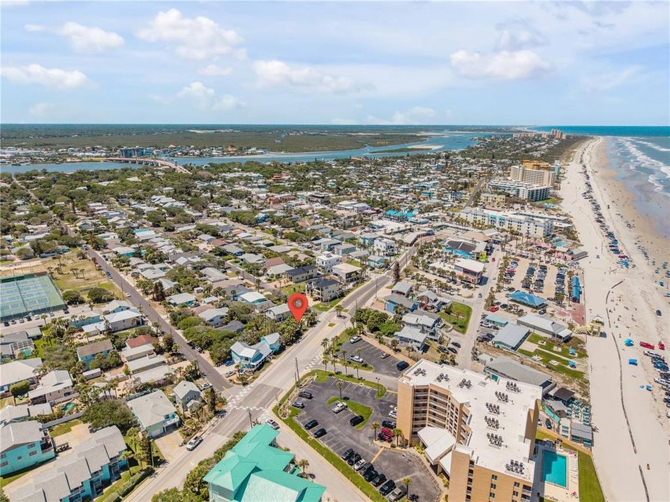 Active With Contract: $650,000 (0.13 acres)