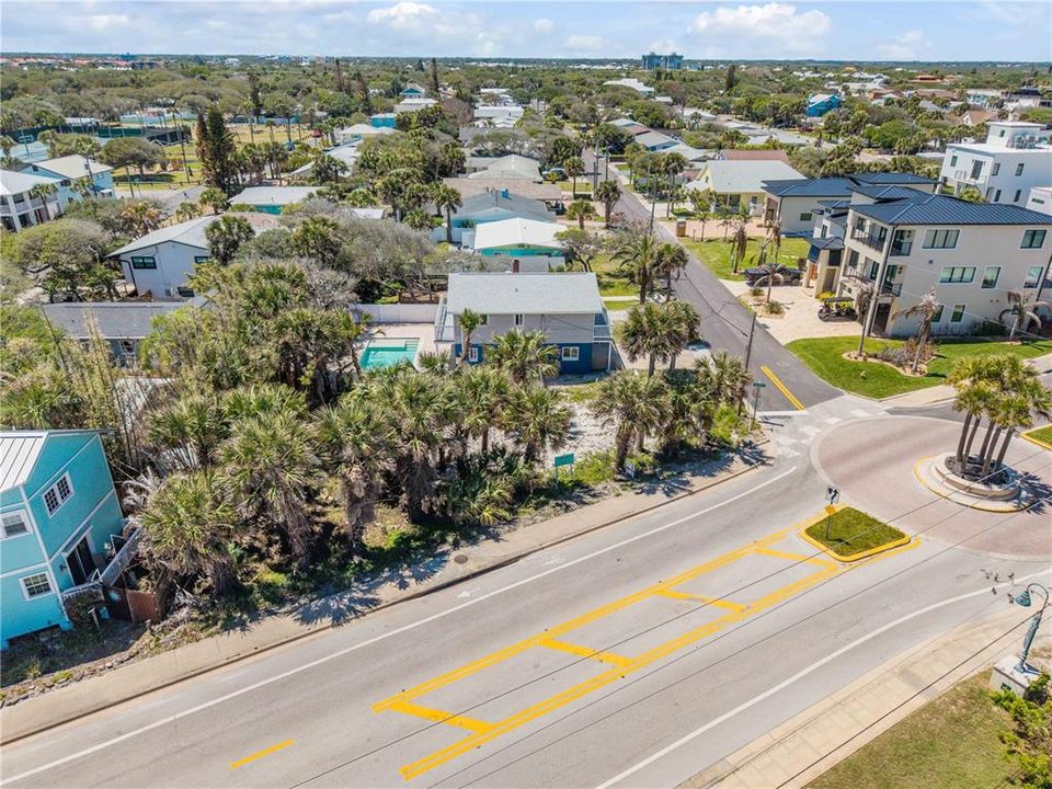 Active With Contract: $650,000 (0.13 acres)