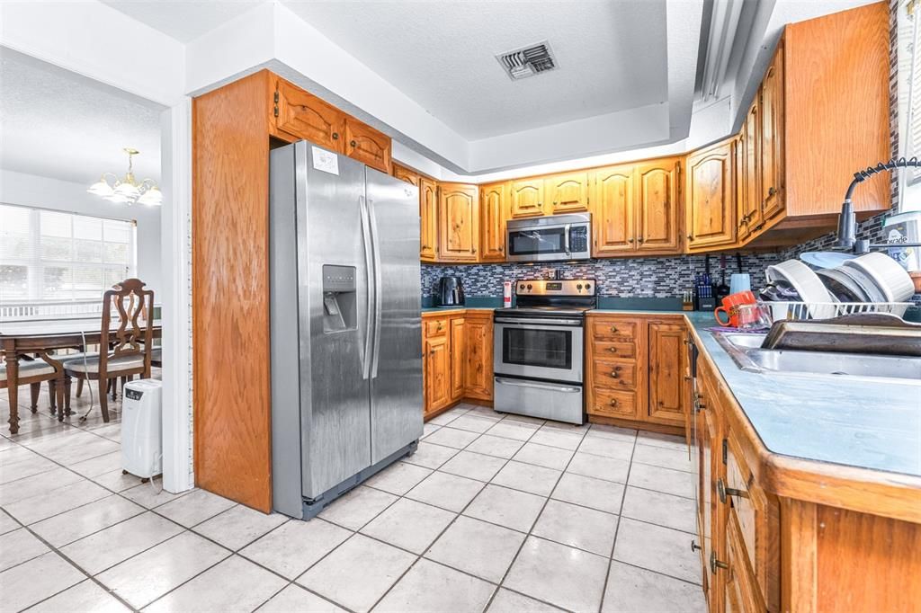 For Sale: $500,000 (4 beds, 3 baths, 3034 Square Feet)