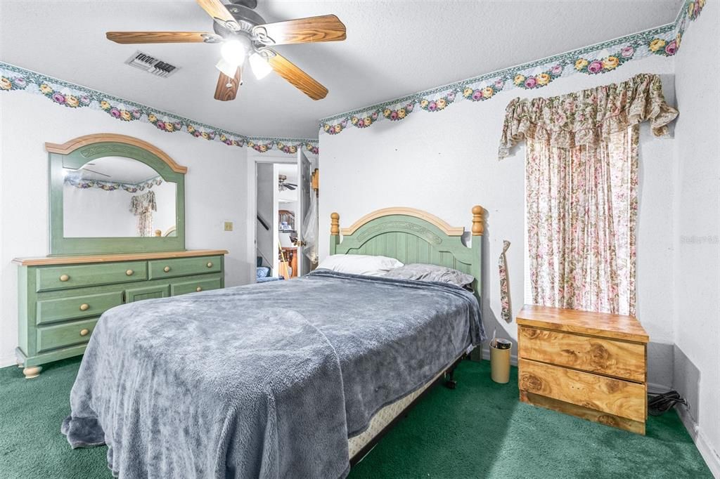 For Sale: $500,000 (4 beds, 3 baths, 3034 Square Feet)